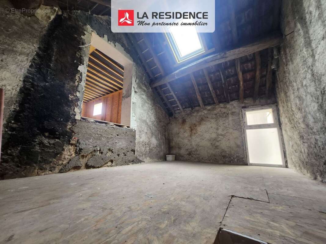 Maison à MONTIGNY-LES-CORMEILLES