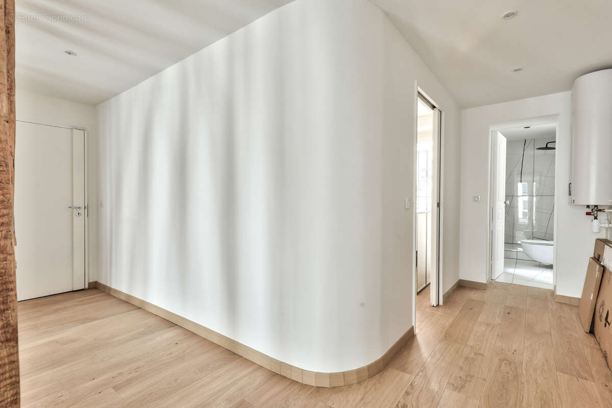 Appartement à LEVALLOIS-PERRET