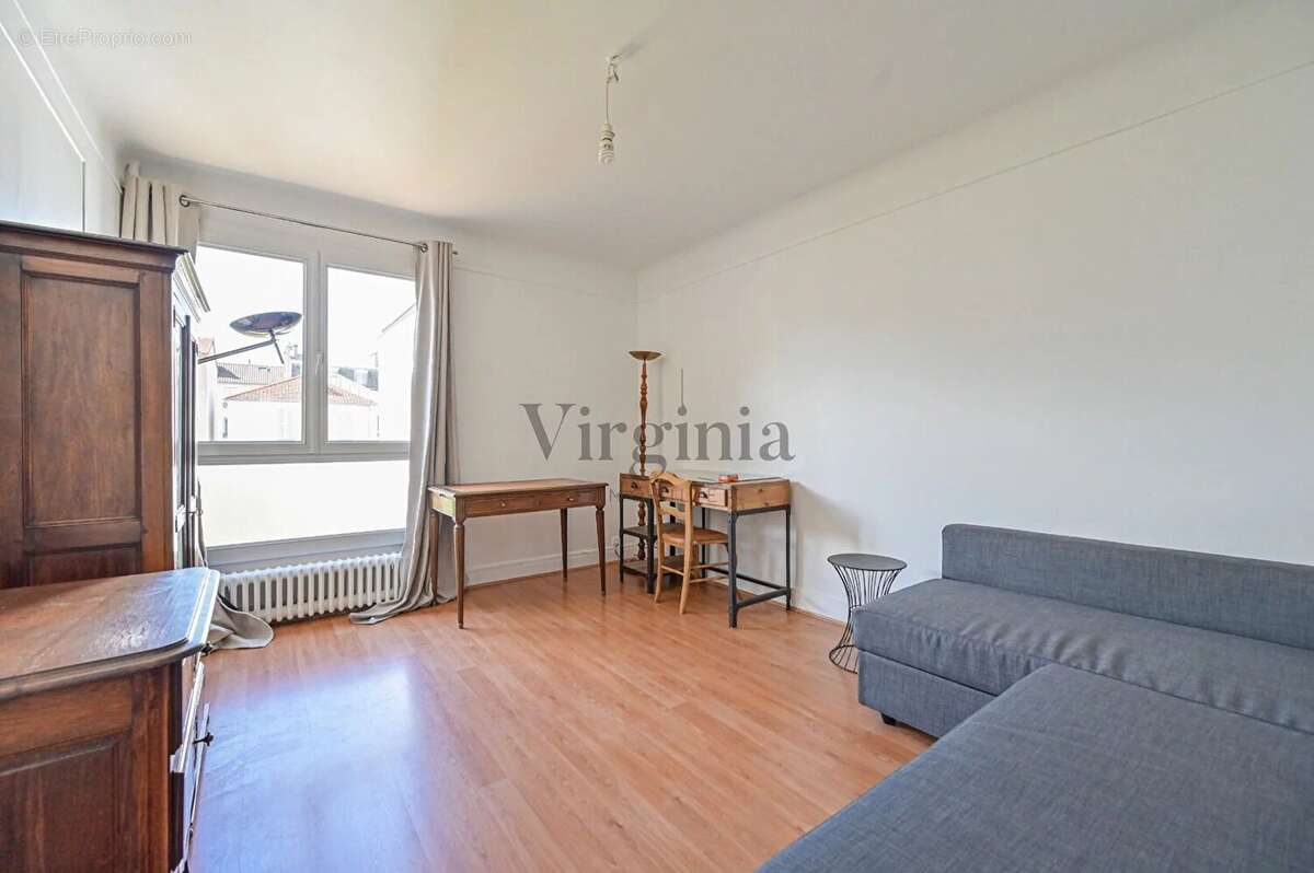 Appartement à CHARENTON-LE-PONT