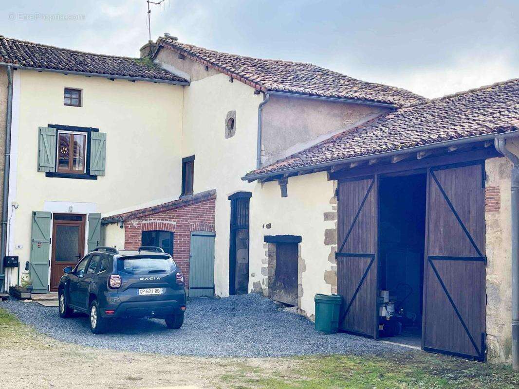 Maison à LE VIGEANT