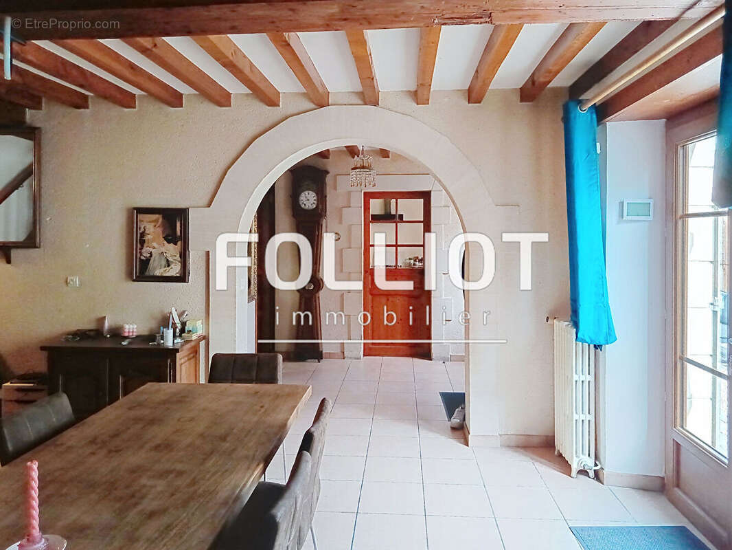 Maison à COURSEULLES-SUR-MER