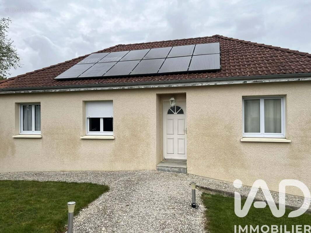 Maison 90 m² à Dienville  - photo 1