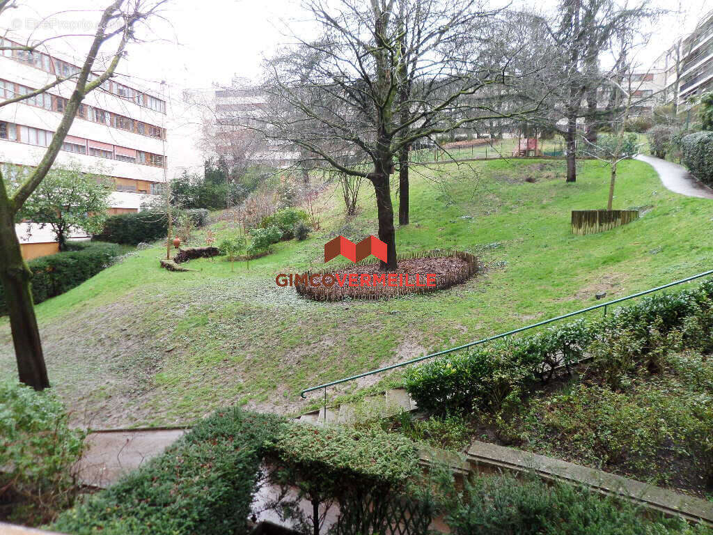 Appartement à LA CELLE-SAINT-CLOUD