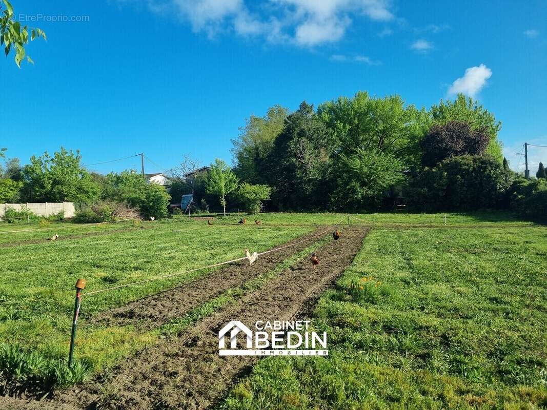 Terrain à BEGLES