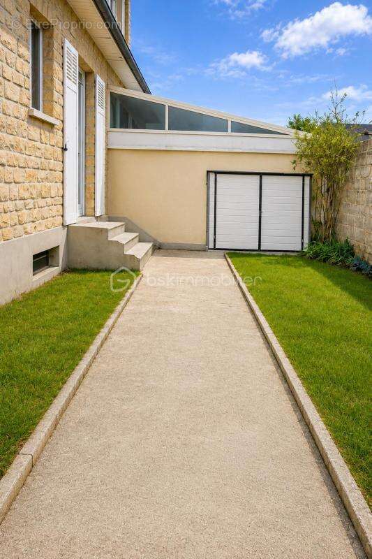 Maison à LUC-SUR-MER