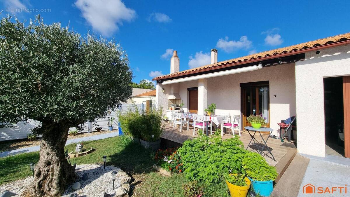 Photo 1 - Maison à LE GUA