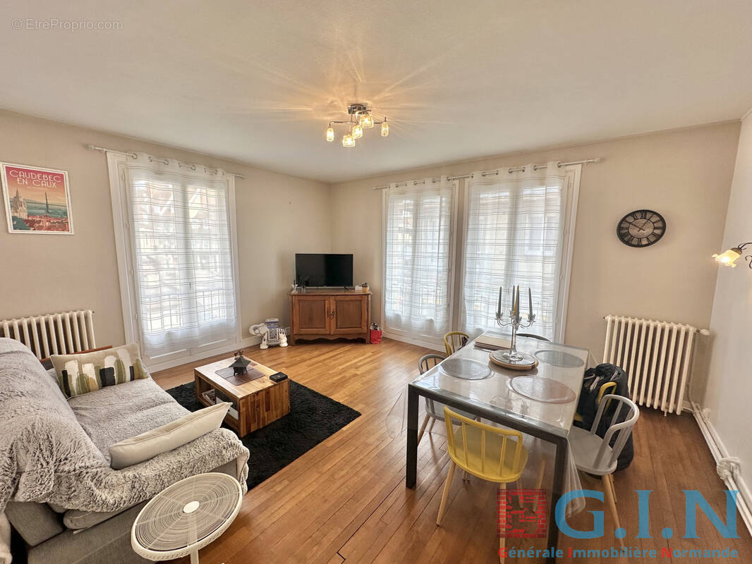 Appartement à CAUDEBEC-EN-CAUX