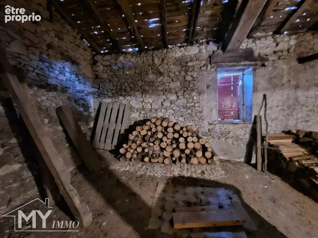 St Antoine de Breuilh : Maison en pierre de 1855 avec dépendances et jardin clos – Cadre paisible - photo 20