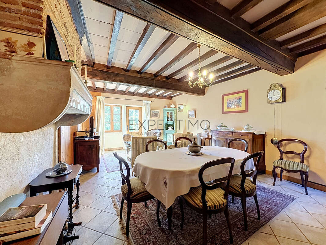 Burnand : Authentique maison en pierre avec 3 149 m2 de terrain - photo 12