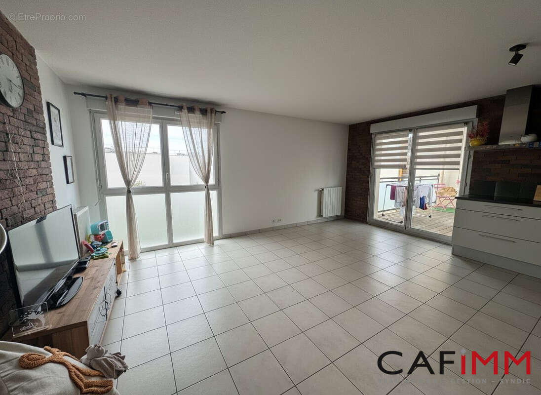 Appartement à MEYZIEU