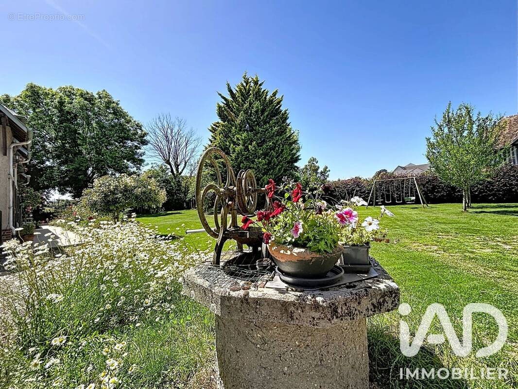 Photo 1 - Maison à LE THUIT-SIGNOL