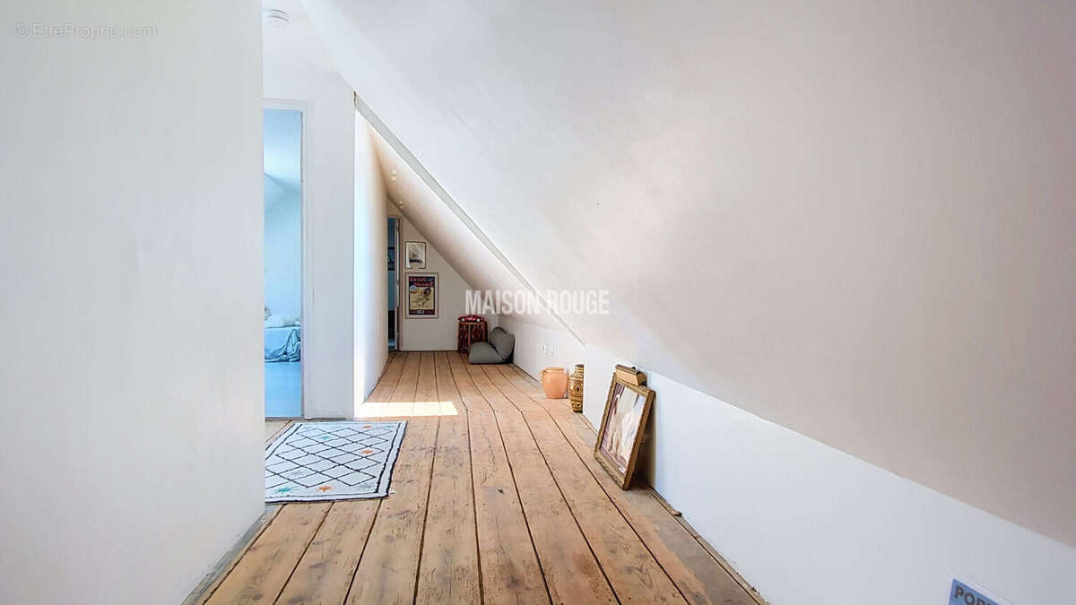 Propriété en pierres avec 4 hectares de terrain, dépendances , vie de plain pied, au calme - photo 17