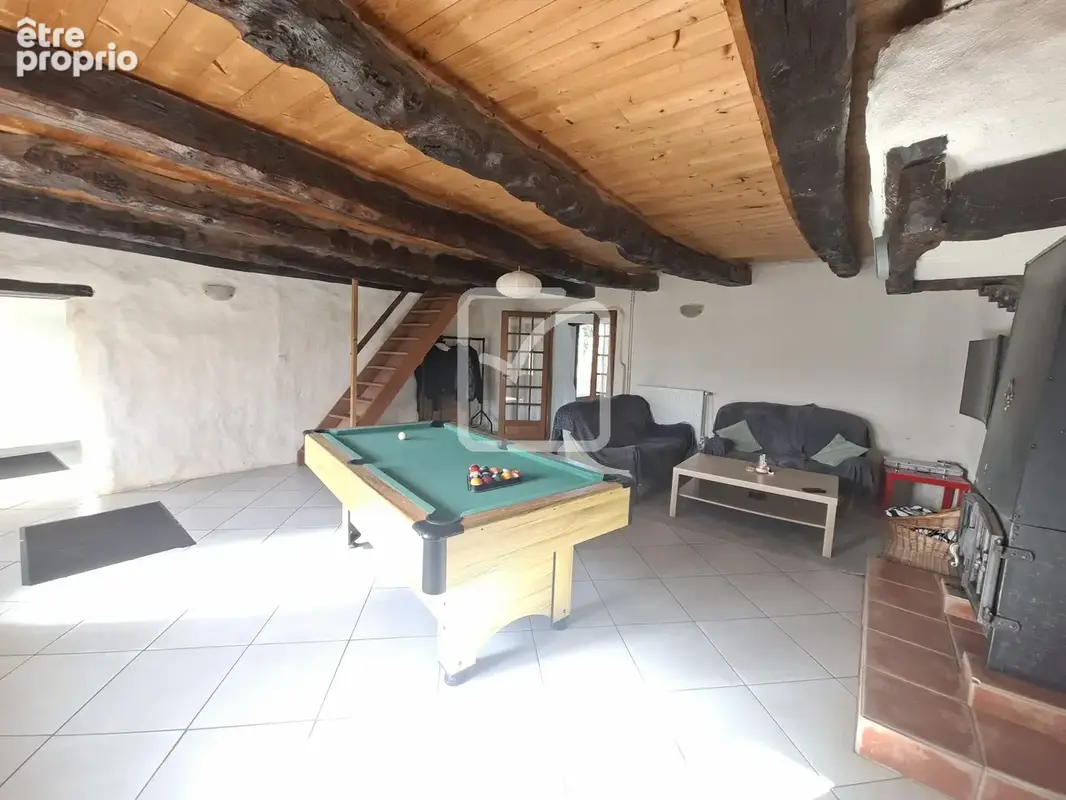 Longère 9 pièces, 6 chambres sur 3088 m2 de terrain clos. Saint-Brieuc De Mauron - photo 3