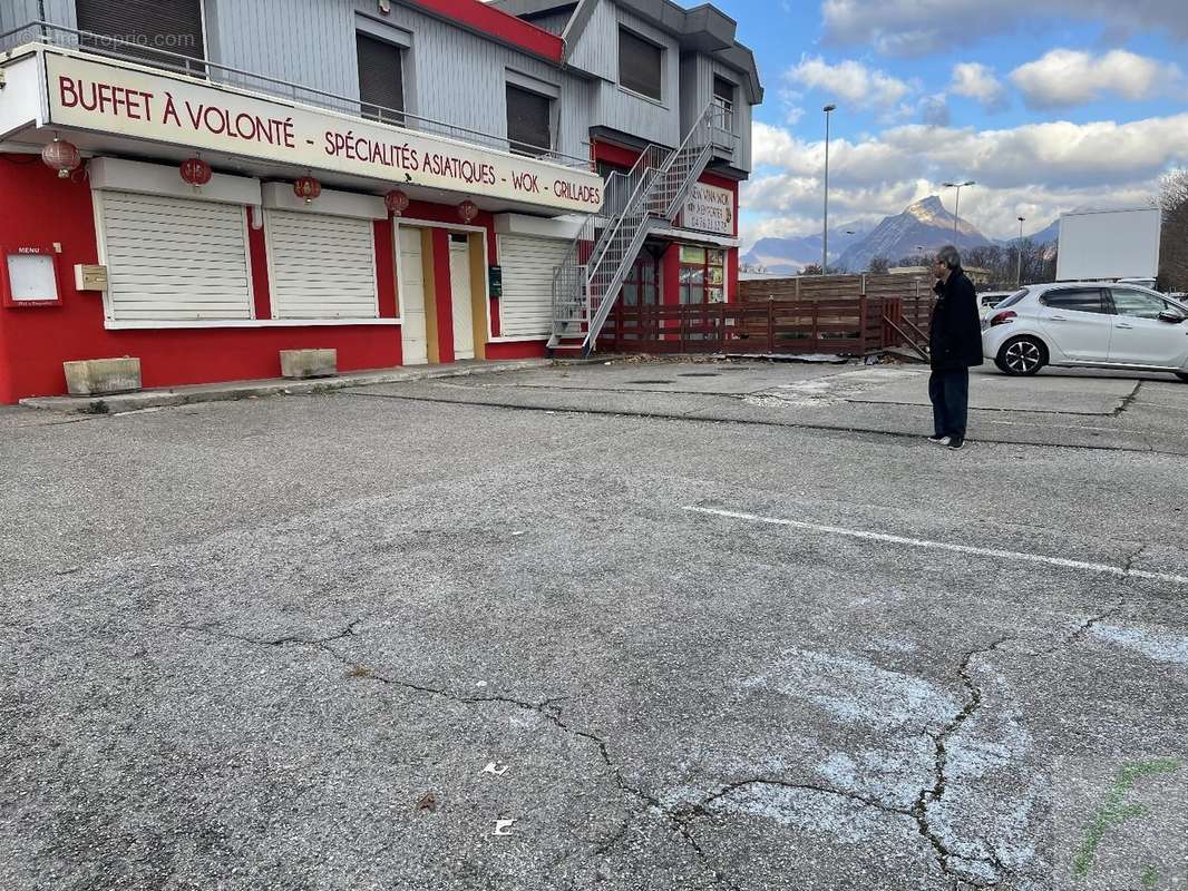 Commerce à ECHIROLLES