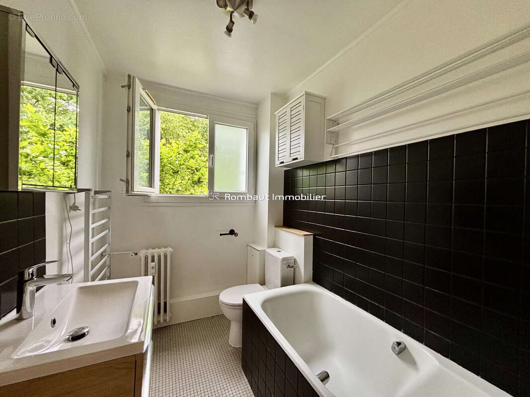 Appartement à LA CELLE-SAINT-CLOUD