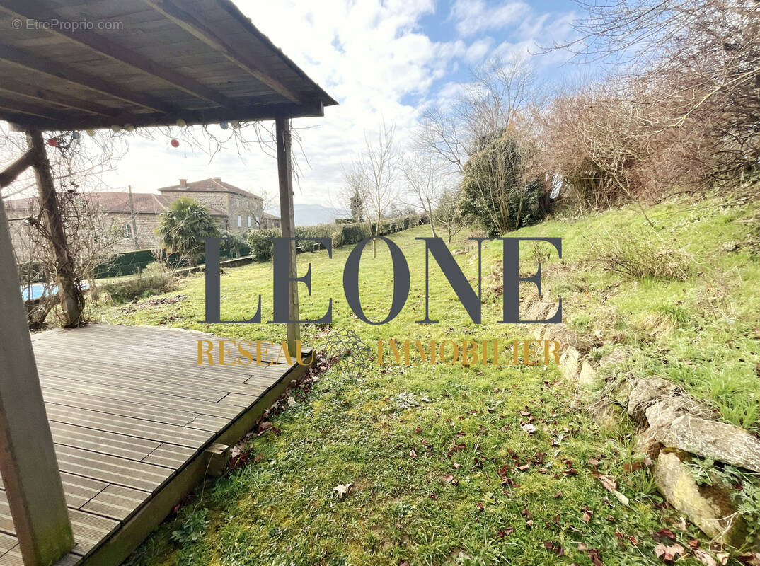 Appartement à PONTCHARRA-SUR-TURDINE