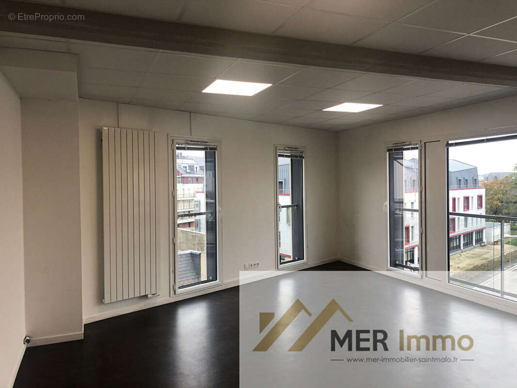 Commerce à SAINT-MALO