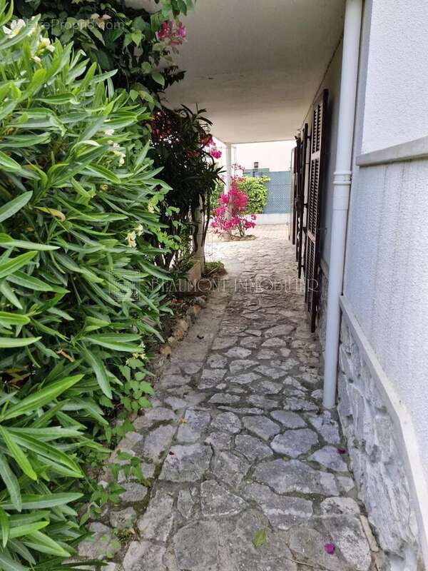 Maison à CAGNES-SUR-MER