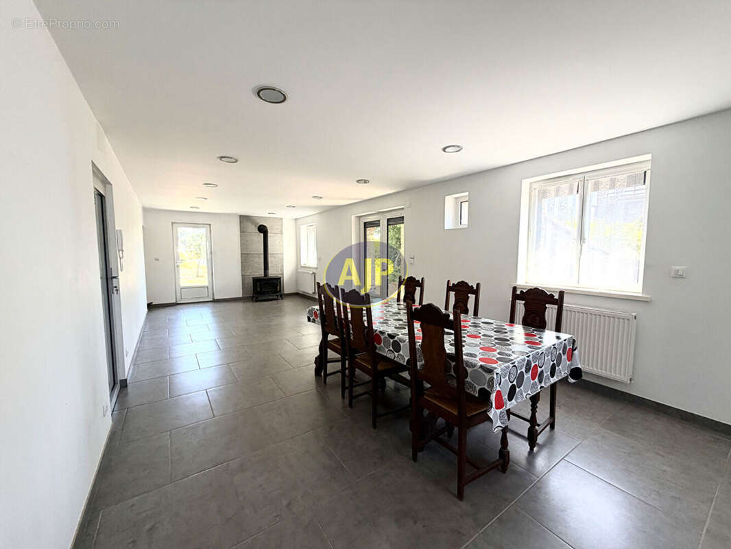 Maison Bourg 9 pièces 199m2, 1580 m² terrain - photo 3