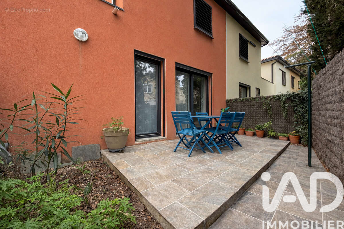 Maison 95 m² à Thuir  - photo 2
