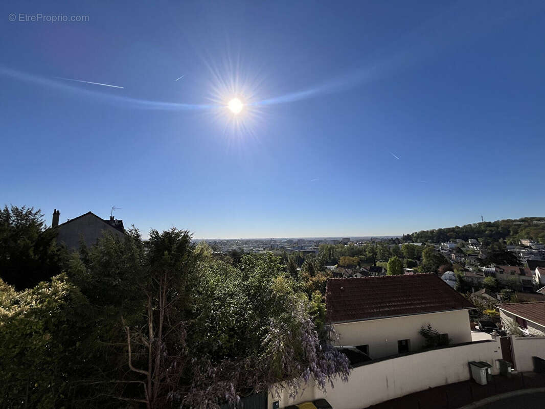 Appartement à LE PLESSIS-ROBINSON