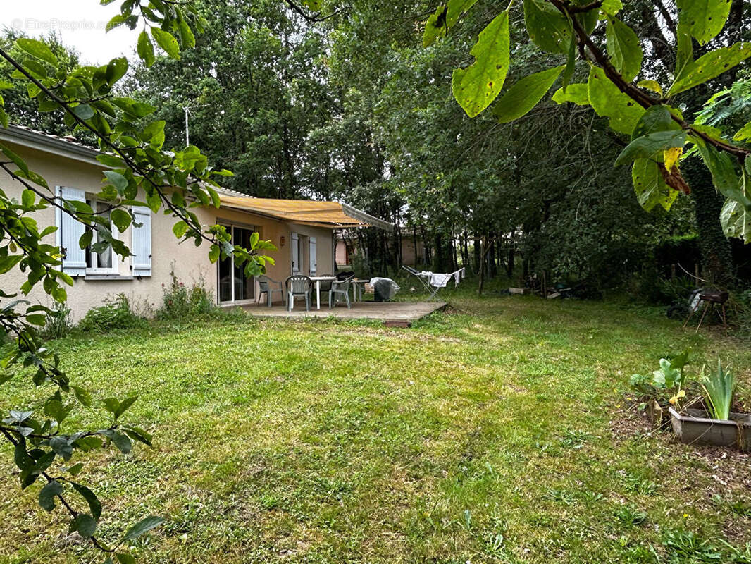 Maison à MONTPON-MENESTEROL