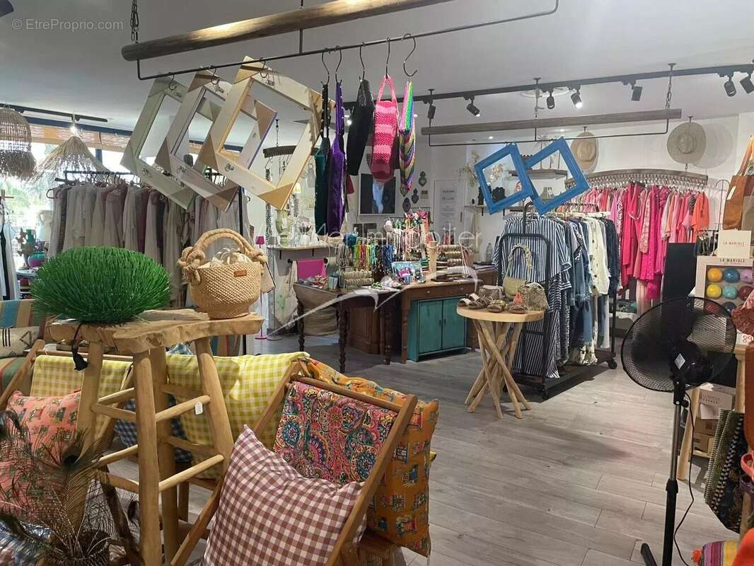 Commerce à LE LAVANDOU