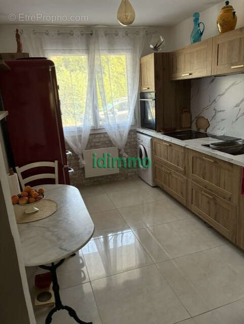 Exclusivité Draguignan dans résidence standing bel F2 de 63m rez de jardin parking cave 178500€ crn2408 dpe c - photo 12