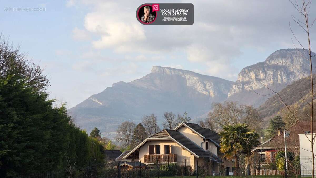 Appartement à CHALLES-LES-EAUX
