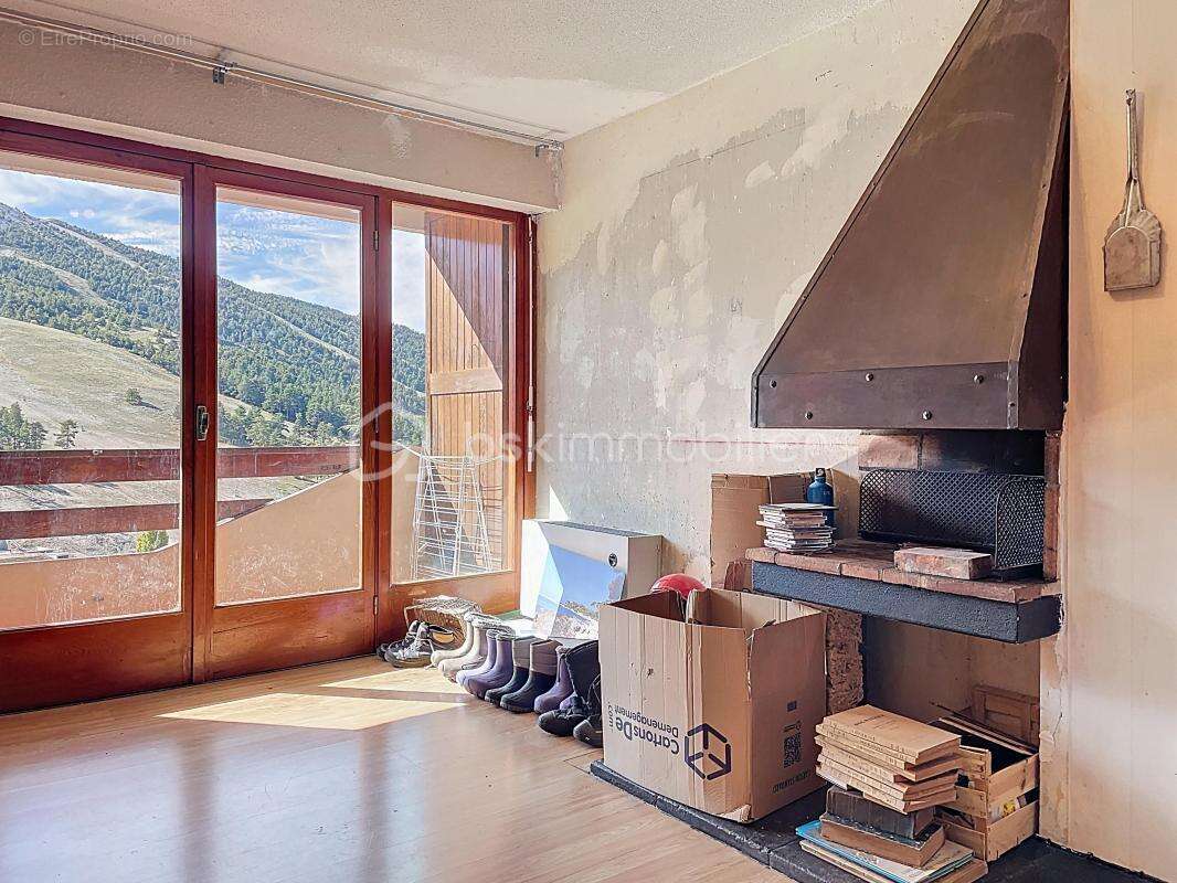 Appartement à GREOLIERES