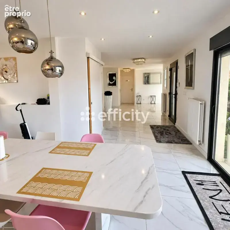 Maison 5 pièces 180 m² à vendre à Vaulx-En-Velin (69120) - photo 9