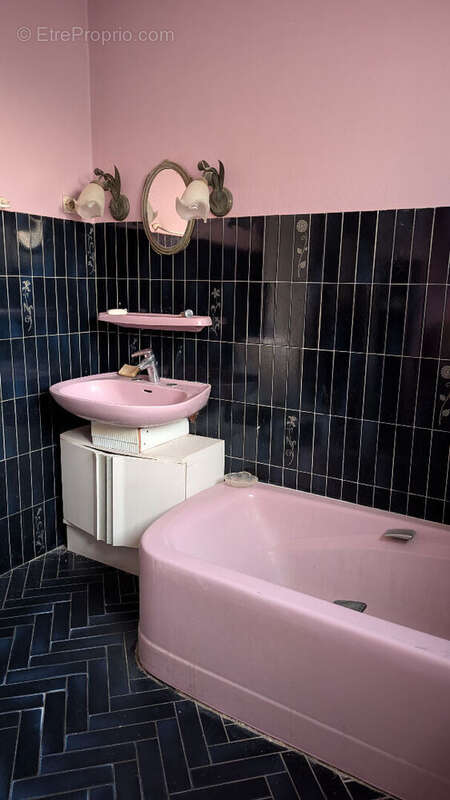 Maison à SAINT-MARTIN-DES-CHAMPS