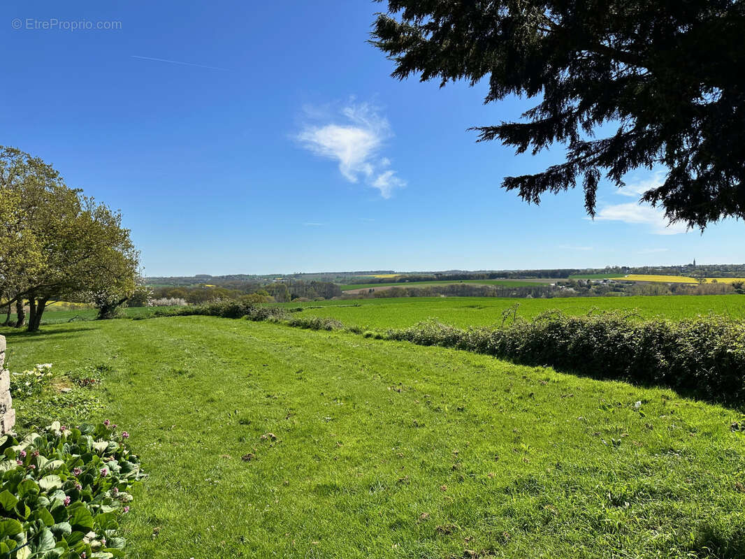 Maison à HENANBIHEN