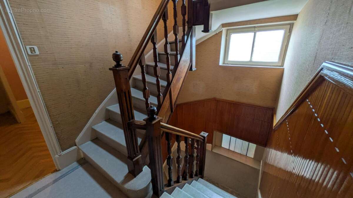 Maison à VARENNES-SUR-ALLIER