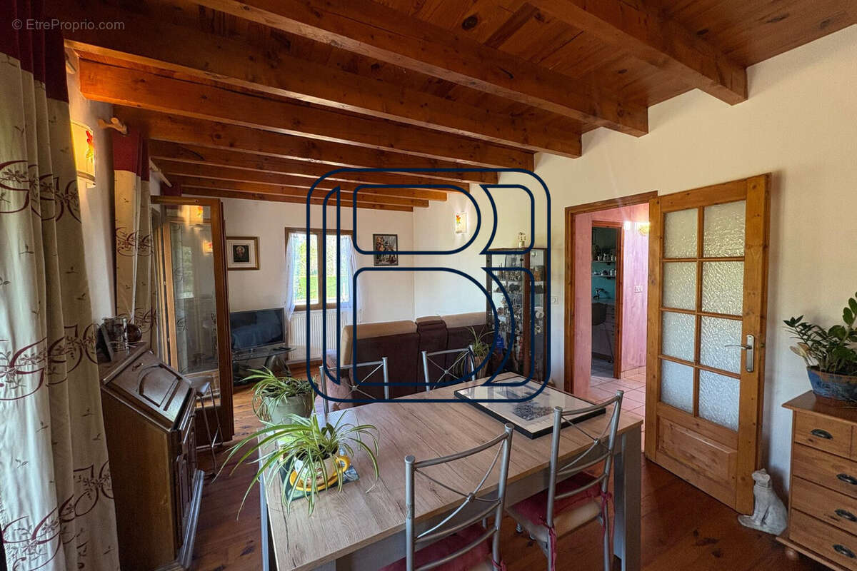 Maison 103 m² à Cunlhat  - photo 3