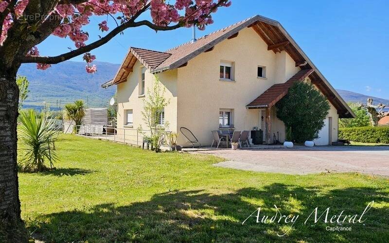 Maison à SERRIERES-EN-CHAUTAGNE