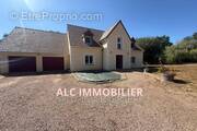 Maison à VILLAINES-LA-CARELLE