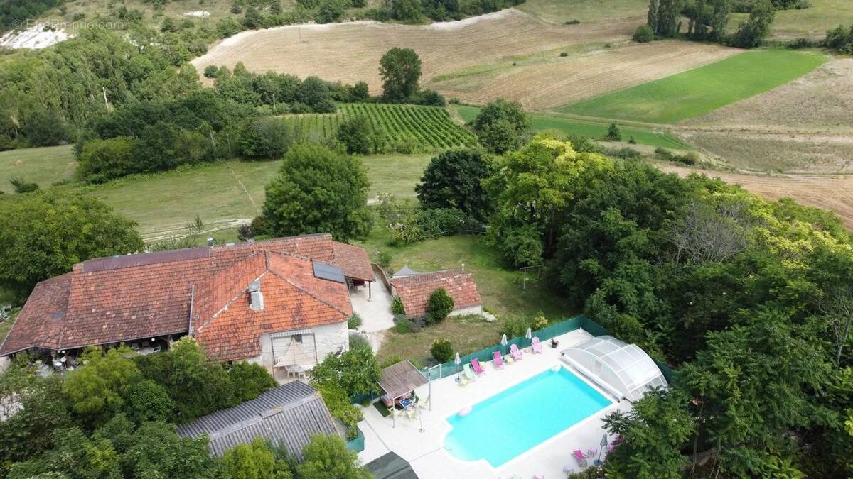 Maison à BAGAT-EN-QUERCY