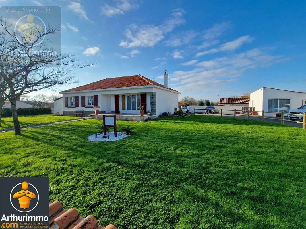 Maison à BOIS-DE-CENE