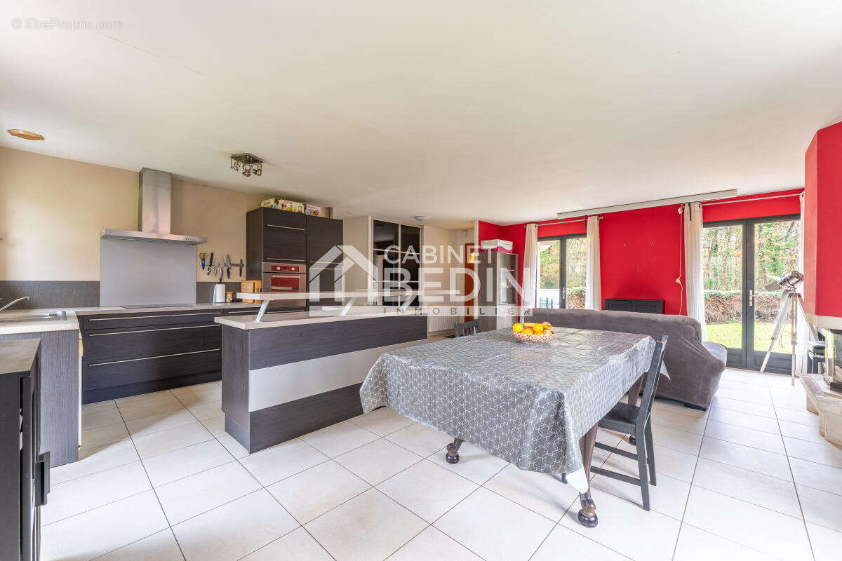 Maison à CABANAC-ET-VILLAGRAINS