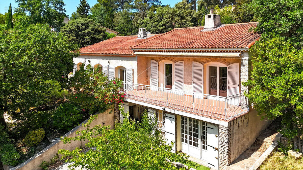 Maison à BOUC-BEL-AIR