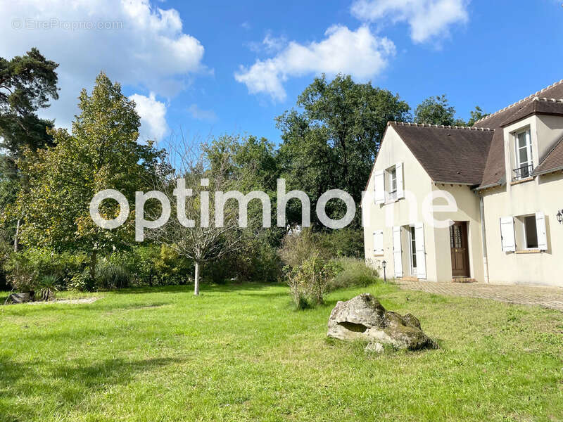 Maison à FONTAINEBLEAU