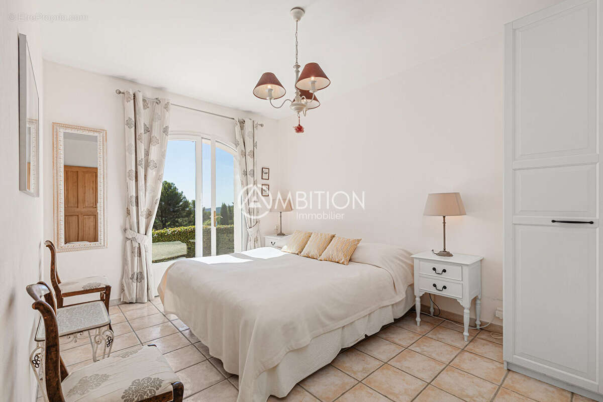 Maison à PEYMEINADE