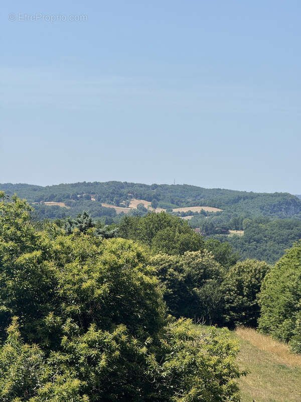 Maison à CENAC-ET-SAINT-JULIEN