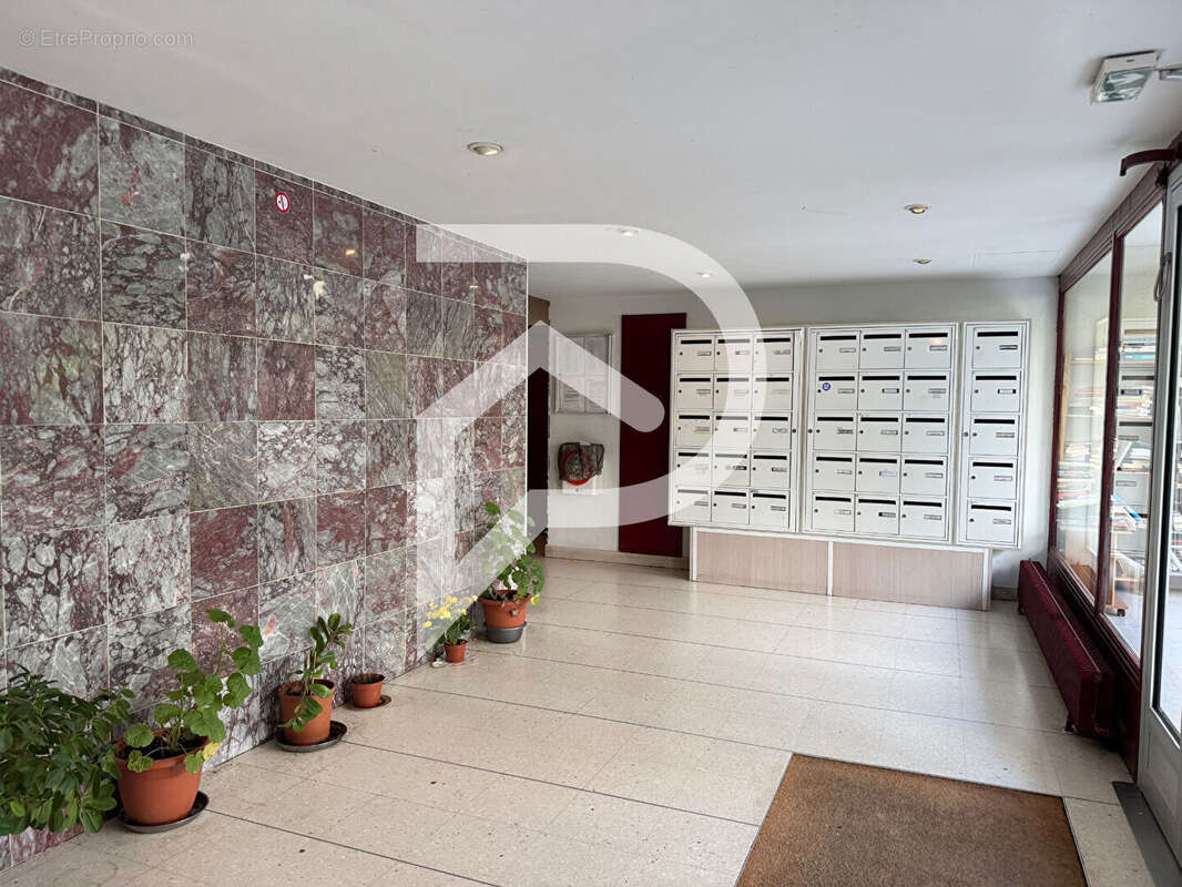 Appartement à PARIS-19E