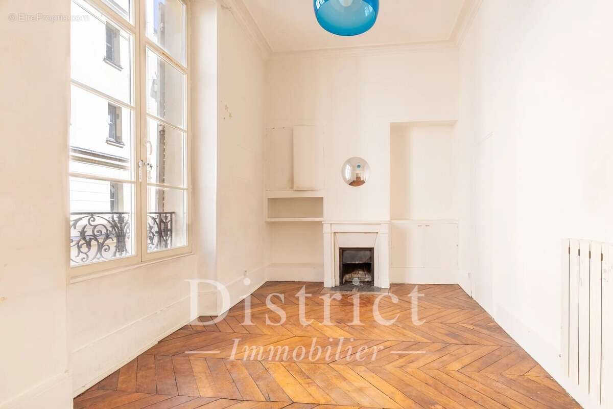 Appartement à PARIS-4E