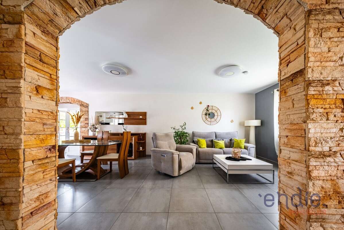 Maison à SENNECEY-LES-DIJON