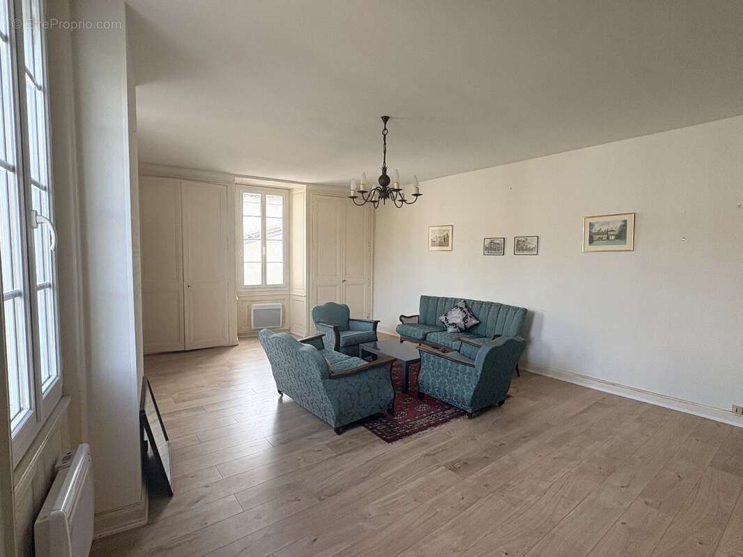 Appartement à COGNAC