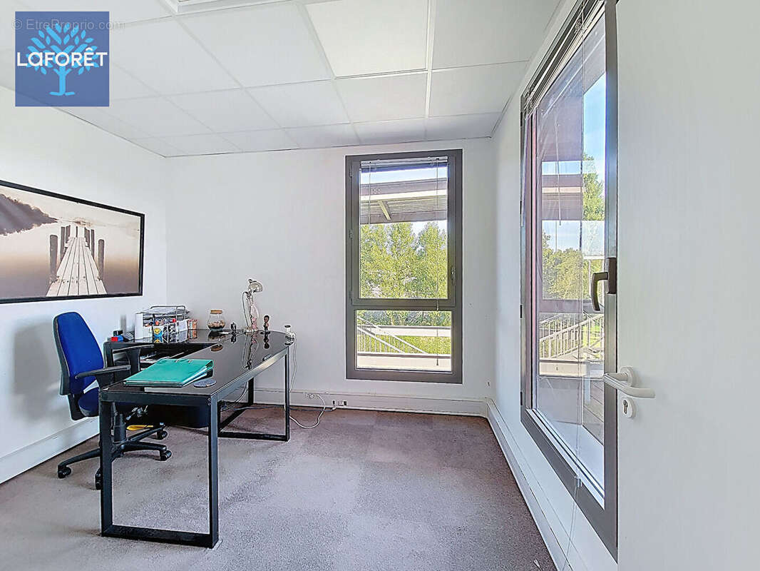 Commerce à FRANCHEVILLE