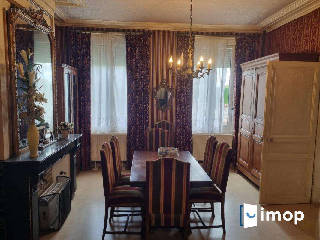 Maison à CORMEILLES